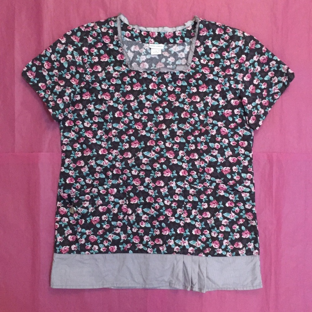 Laura Ashley Floral Roses Scrub Top Size Small